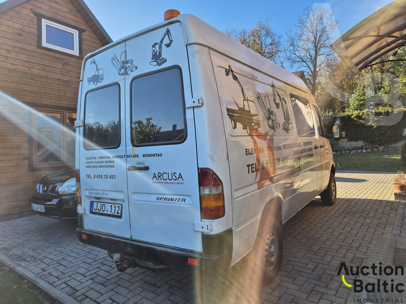 Mercedes-Benz 300-serie 312 D - Kassebil: bilde 4 Mercedes-Benz 300-serie 312 D - Kassebil: bilde 4