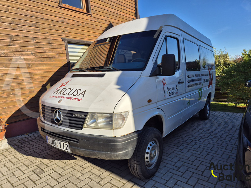 Mercedes-Benz 300-serie 312 D - Kassebil: bilde 1 Mercedes-Benz 300-serie 312 D - Kassebil: bilde 1