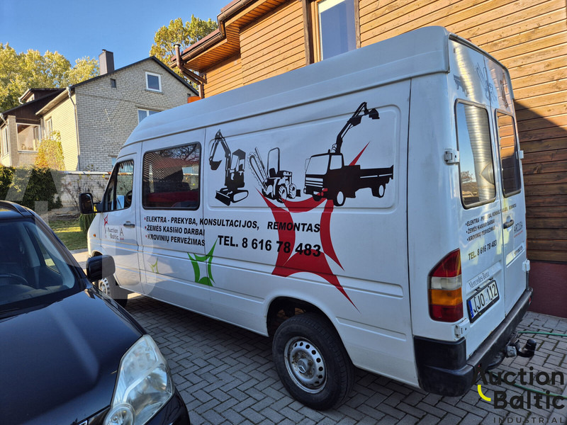 Mercedes-Benz 300-serie 312 D - Kassebil: bilde 3 Mercedes-Benz 300-serie 312 D - Kassebil: bilde 3