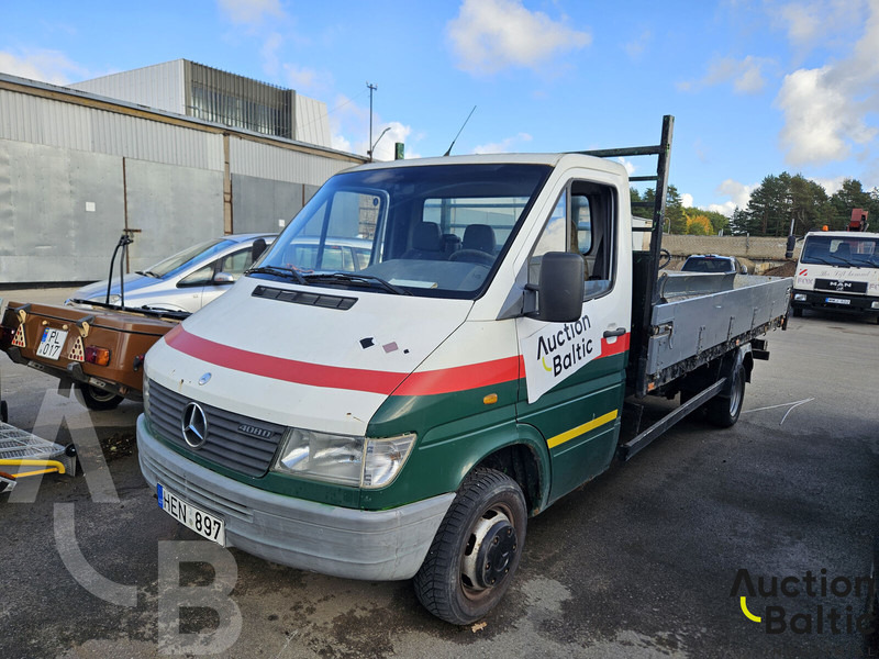 Mercedes-Benz 408 - Varebil med plan: bilde 1 Mercedes-Benz 408 - Varebil med plan: bilde 1