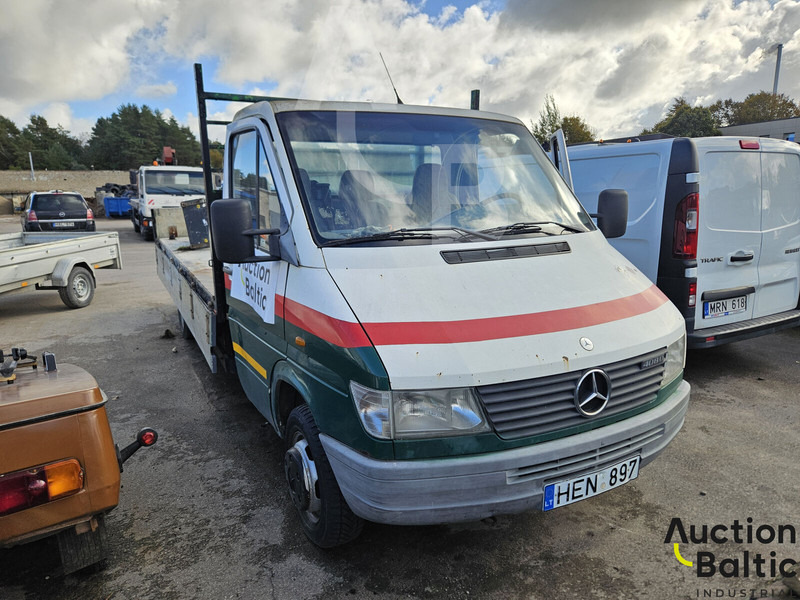 Mercedes-Benz 408 - Varebil med plan: bilde 2 Mercedes-Benz 408 - Varebil med plan: bilde 2