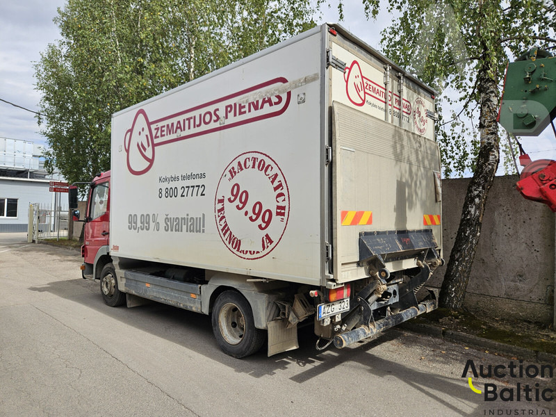 Mercedes-Benz 815 - Lastebil med kjøl: bilde 3 Mercedes-Benz 815 - Lastebil med kjøl: bilde 3