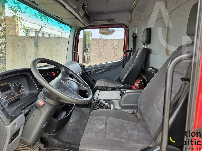 Mercedes-Benz 815 - Lastebil med kjøl: bilde 5 Mercedes-Benz 815 - Lastebil med kjøl: bilde 5