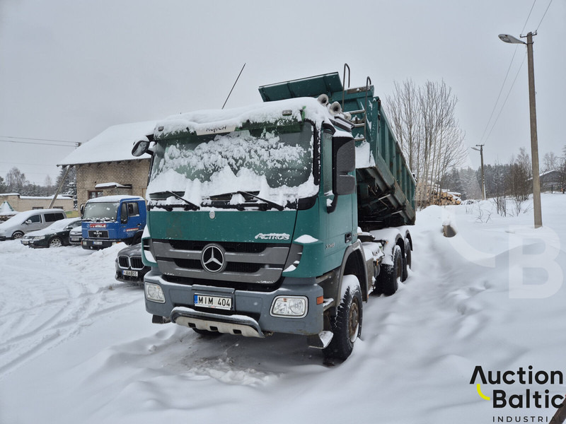 Mercedes-Benz Actros 3348 AK 6X6 - Tippbil: bilde 2 Mercedes-Benz Actros 3348 AK 6X6 - Tippbil: bilde 2