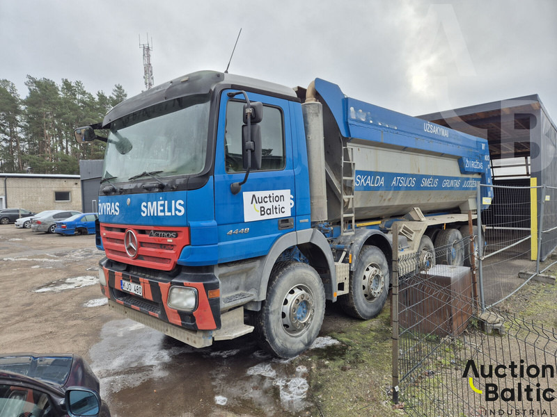 Mercedes-Benz Actros 4448 - Tippbil: bilde 2 Mercedes-Benz Actros 4448 - Tippbil: bilde 2