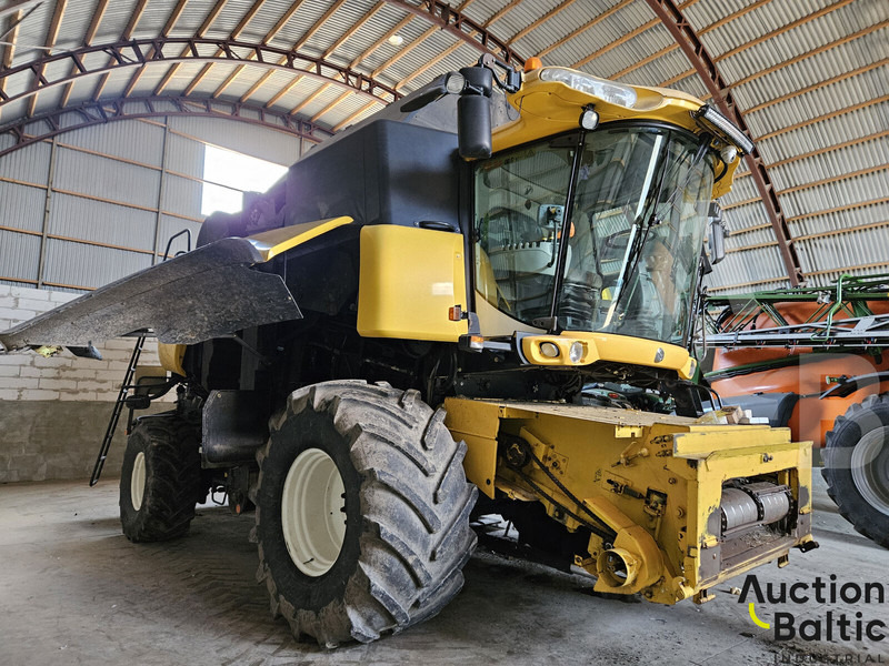 New Holland CR 9080 - Skurtresker: bilde 2 New Holland CR 9080 - Skurtresker: bilde 2