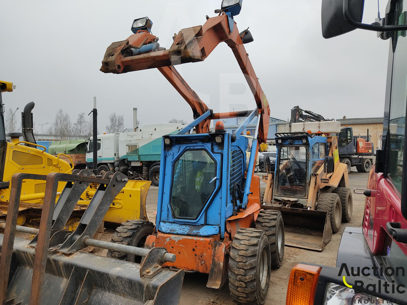 New Holland LS 185 B - Kompaktlaster: bilde 2 New Holland LS 185 B - Kompaktlaster: bilde 2
