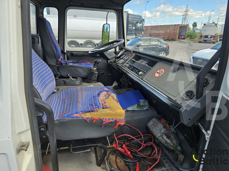 Renault Midliner S 150 - Tankbil: bilde 5 Renault Midliner S 150 - Tankbil: bilde 5