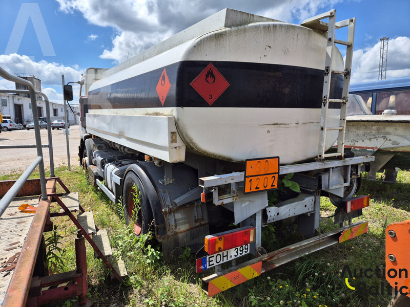 Renault Premium 250.18 - Tankbil: bilde 3 Renault Premium 250.18 - Tankbil: bilde 3