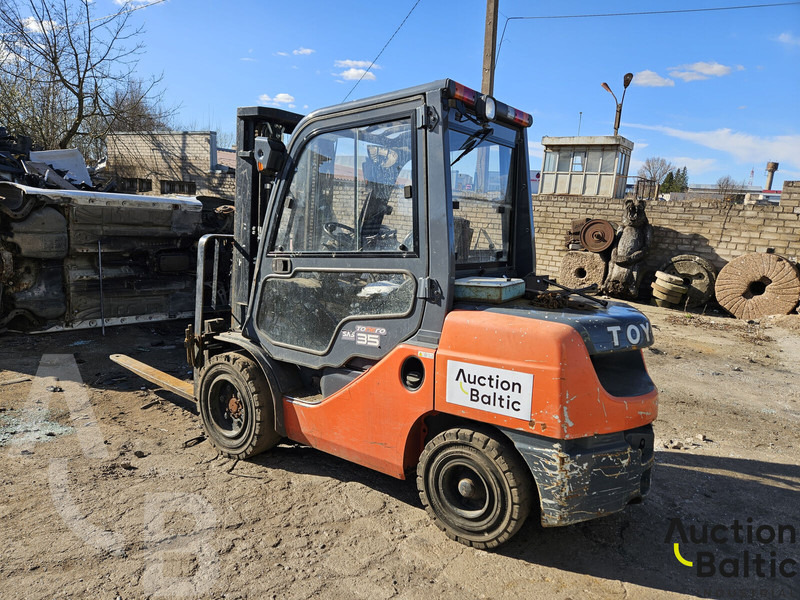 Toyota E 811 - Dieseltruck: bilde 4 Toyota E 811 - Dieseltruck: bilde 4