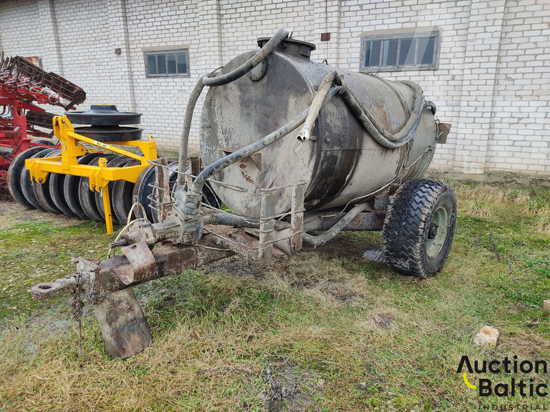 Trailer - tank (Priekaba - cisterna) - Tipphenger: bilde 1 Trailer - tank (Priekaba - cisterna) - Tipphenger: bilde 1