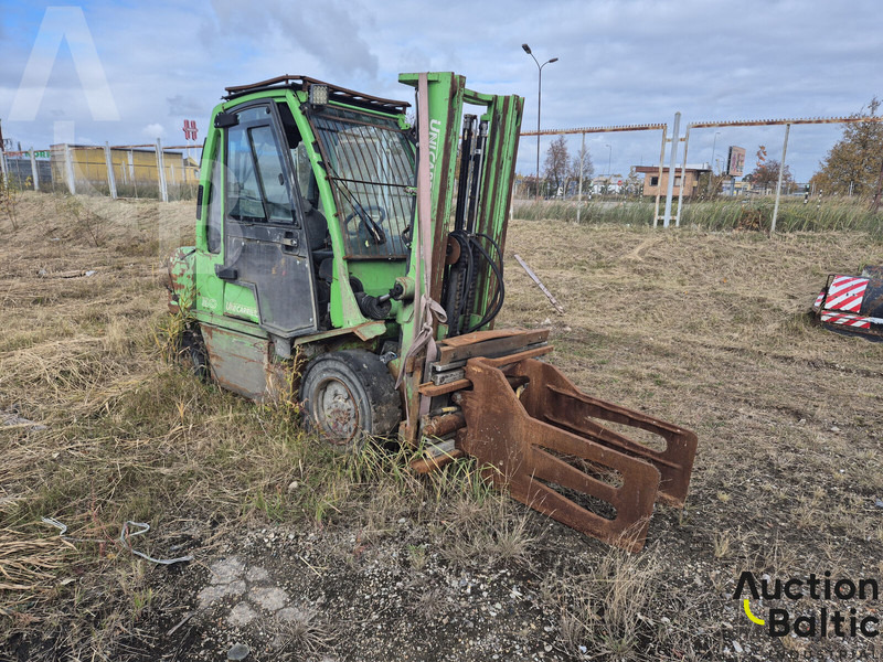 UniCarriers 30 - Dieseltruck: bilde 2 UniCarriers 30 - Dieseltruck: bilde 2