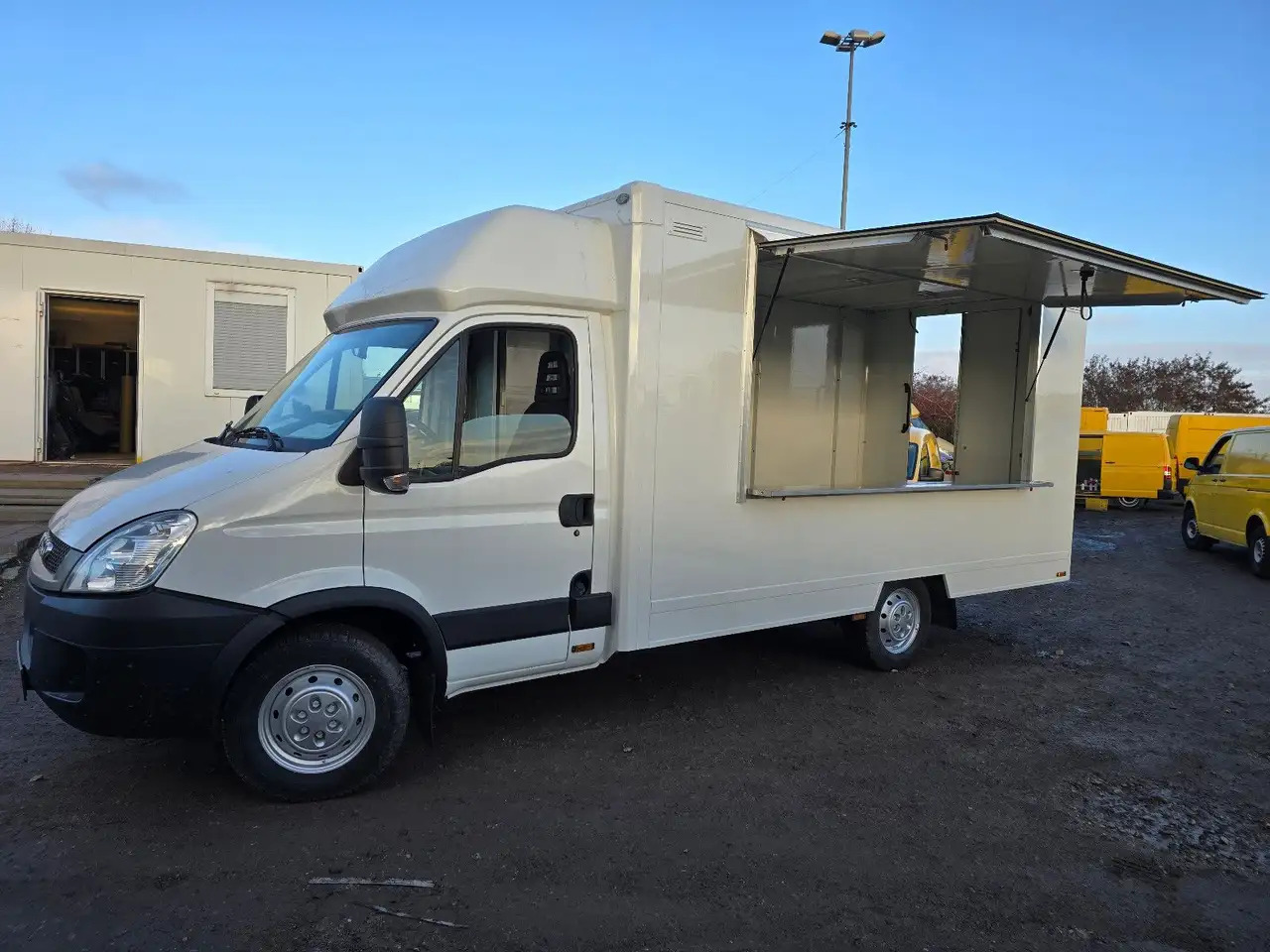Iveco C30C/ FOODTRUCK/ Daily - Matbil: bilde 1 Iveco C30C/ FOODTRUCK/ Daily - Matbil: bilde 1