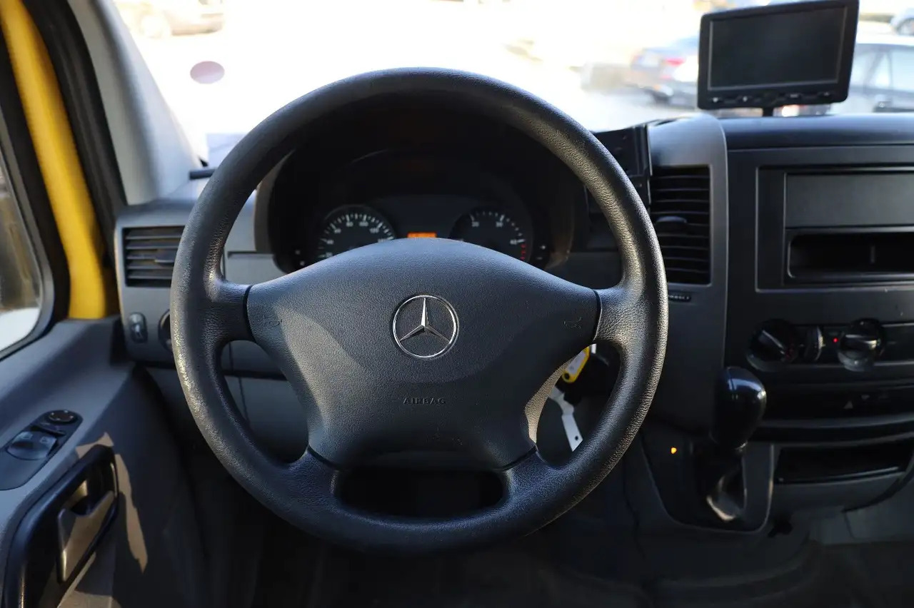 Mercedes-Benz Sprinter II Pritsche/ Koffer/Regalsystem - Varebil med skap: bilde 5 Mercedes-Benz Sprinter II Pritsche/ Koffer/Regalsystem - Varebil med skap: bilde 5