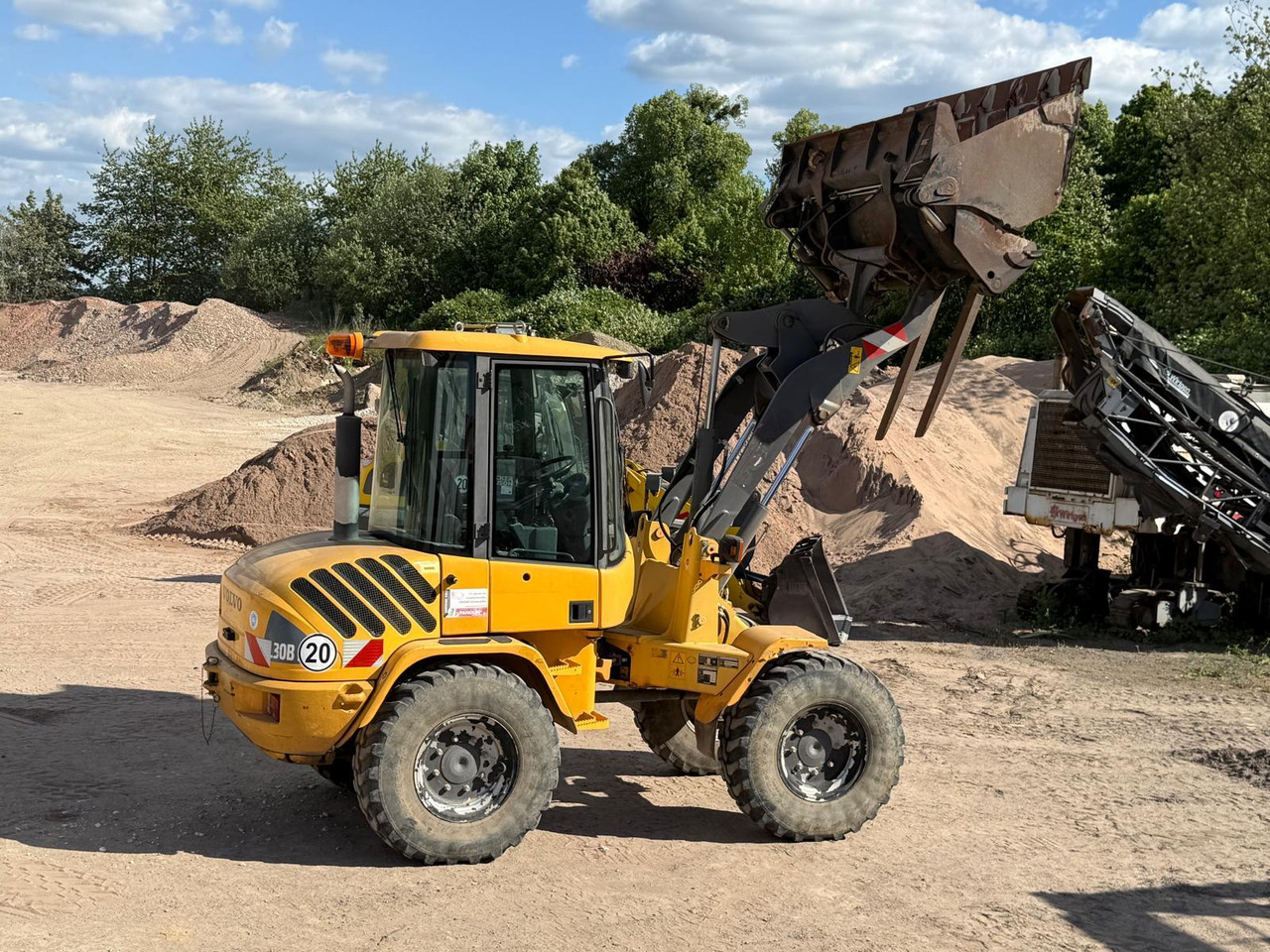 Volvo L 30 B-Z/K incl. 3-1shovel and fork - Hjullaster: bilde 1 Volvo L 30 B-Z/K incl. 3-1shovel and fork - Hjullaster: bilde 1