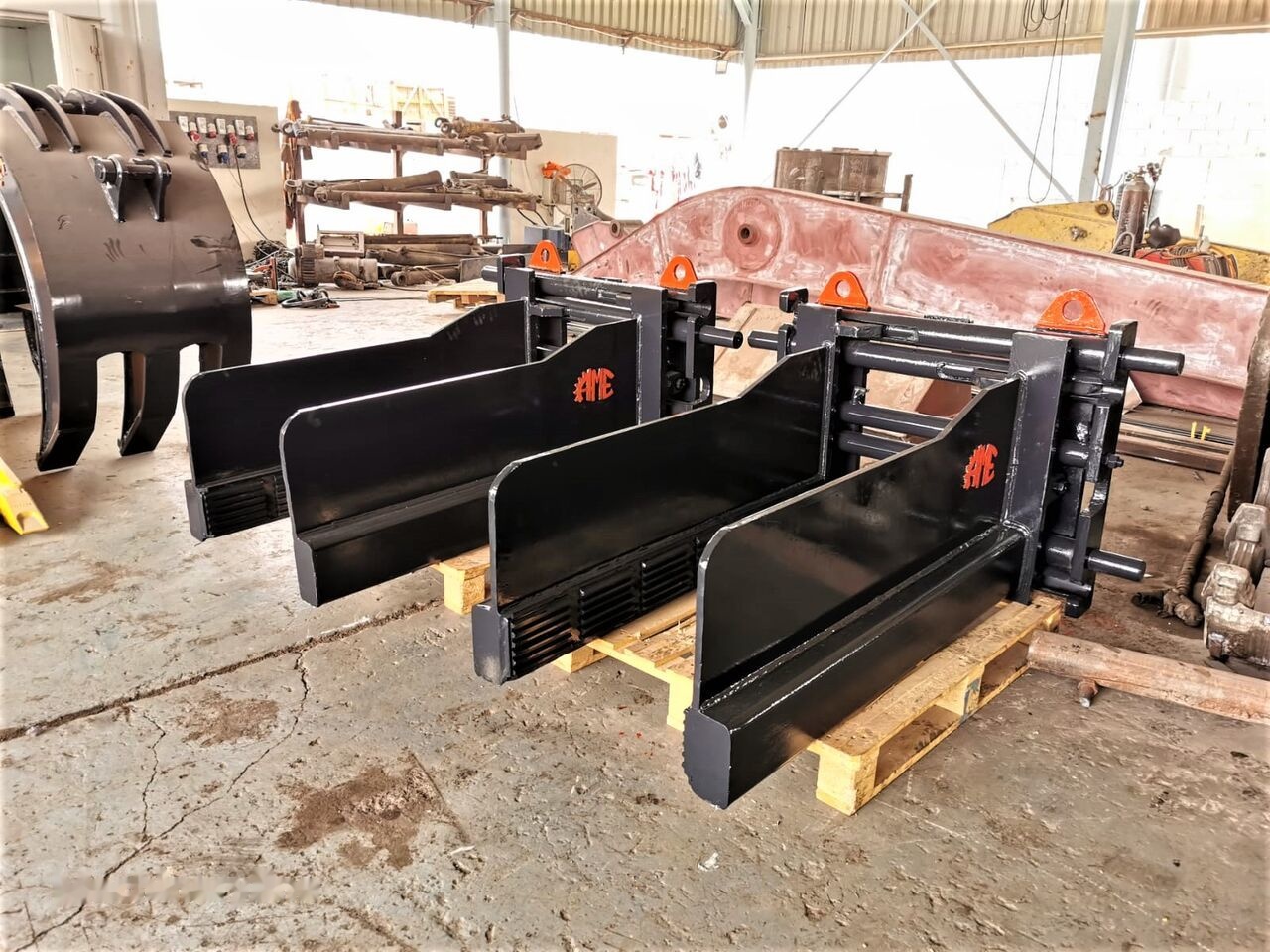 AME Bale Clamp - Klemme for Gaffeltruck: bilde 2 AME Bale Clamp - Klemme for Gaffeltruck: bilde 2