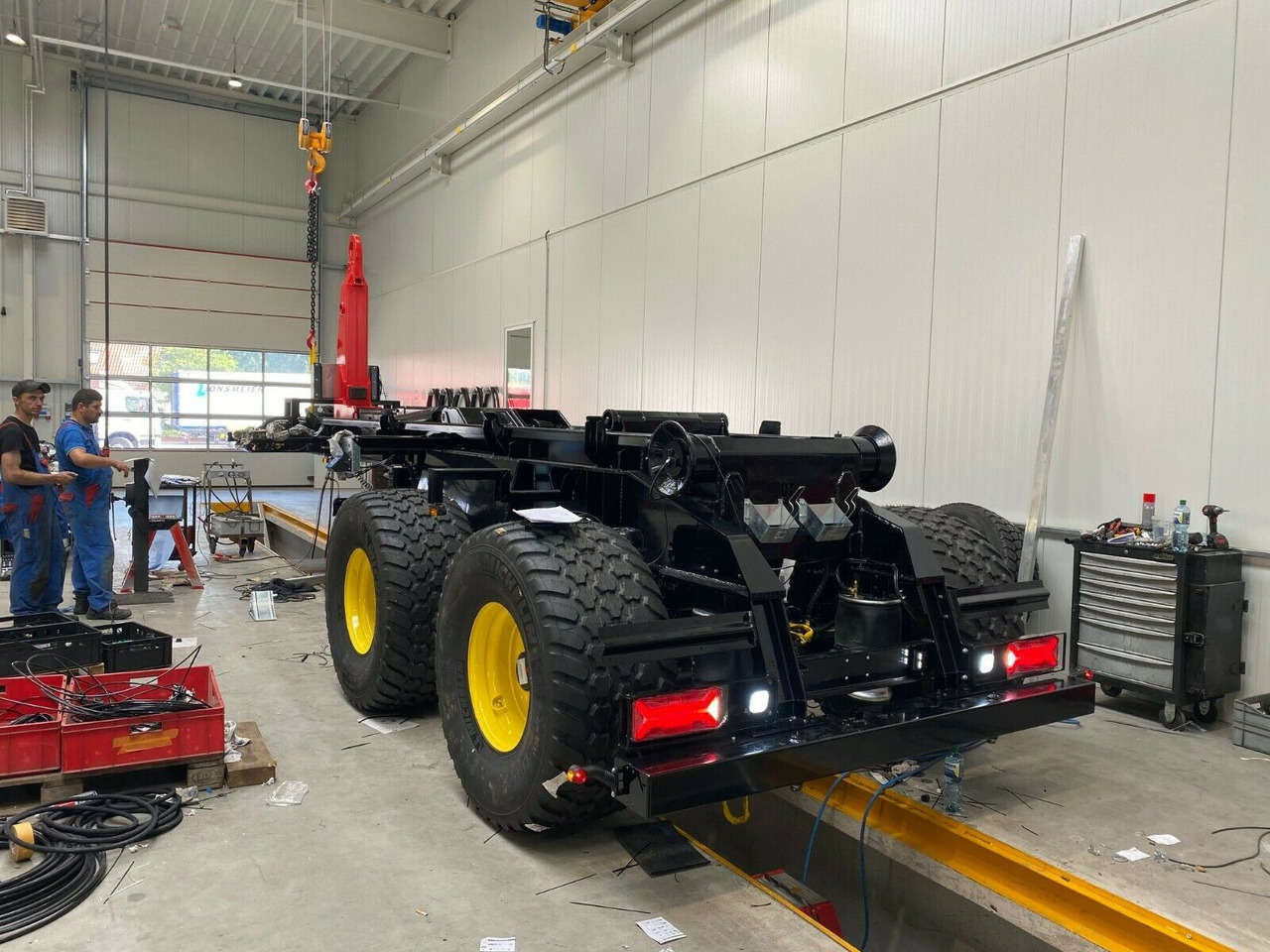 Auflieger Abrollkipper Hakenlift Agrarausführung - Container-transport/ Vekselflak semitrailer: bilde 4 Auflieger Abrollkipper Hakenlift Agrarausführung - Container-transport/ Vekselflak semitrailer: bilde 4