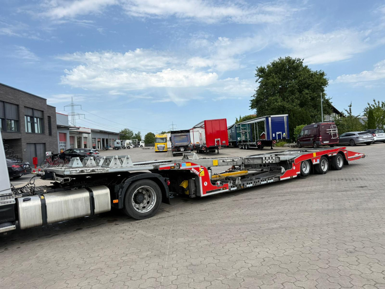Kässbohrer K.SOK Truck/Car Transporter - Transporter semitrailer: bilde 4 Kässbohrer K.SOK Truck/Car Transporter - Transporter semitrailer: bilde 4