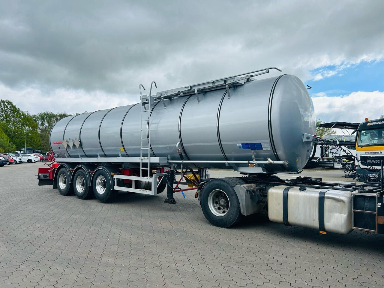 Kässbohrer STS.SS Edelstahl Tankauflieger Bitumen 32m³ - Tanksemi: bilde 3 Kässbohrer STS.SS Edelstahl Tankauflieger Bitumen 32m³ - Tanksemi: bilde 3
