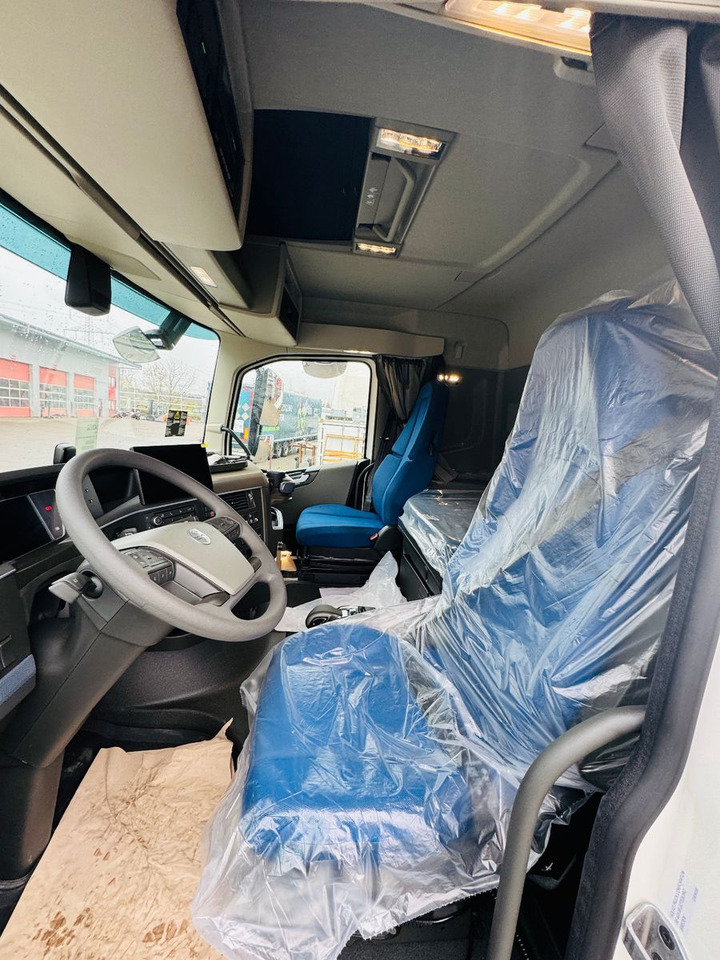 Volvo FH 500 8x4 Kran F710 RA2.27 Jib & Winde Sofort - Lastebil, Kranbil: bilde 5 Volvo FH 500 8x4 Kran F710 RA2.27 Jib & Winde Sofort - Lastebil, Kranbil: bilde 5