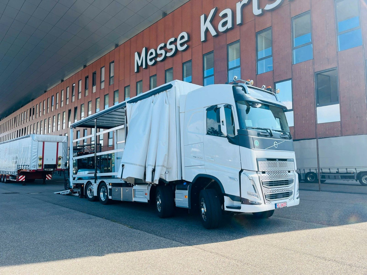 Volvo FH 500 Gabelstaplertransporter LBW Dhollandia 9t - Lastebil: bilde 3 Volvo FH 500 Gabelstaplertransporter LBW Dhollandia 9t - Lastebil: bilde 3
