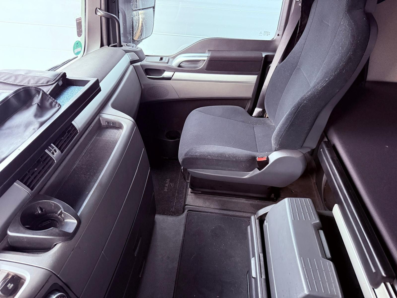 Kapellbil MAN TGX 18.440 LL Volumen LKW mit Staplerhalterung MAN TGX 18.440 LL Volumen LKW mit Staplerhalterung: bilde 8