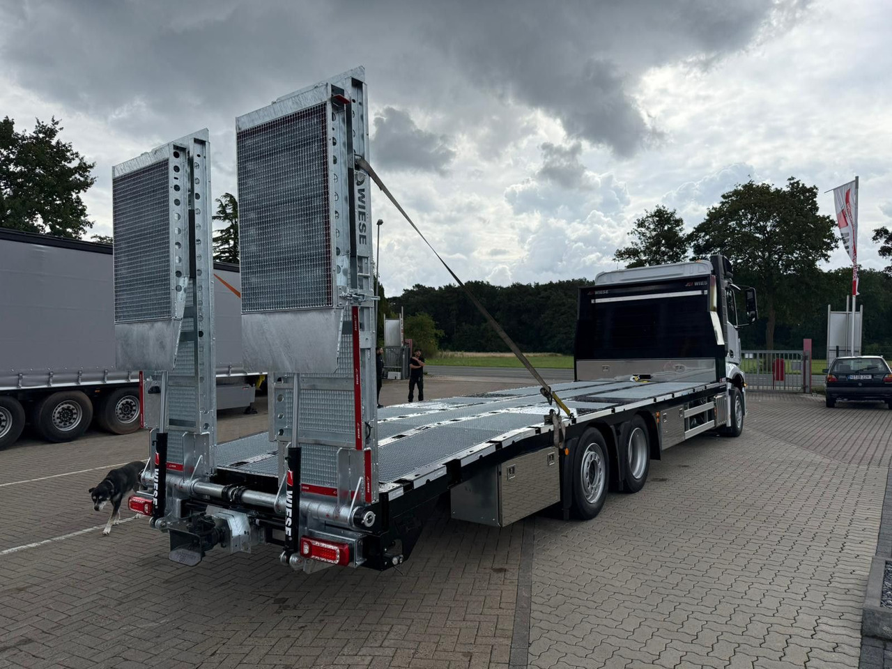Mercedes-Benz Actros mit Rampen, Maschinentransporter - Transporter lastebil: bilde 4 Mercedes-Benz Actros mit Rampen, Maschinentransporter - Transporter lastebil: bilde 4