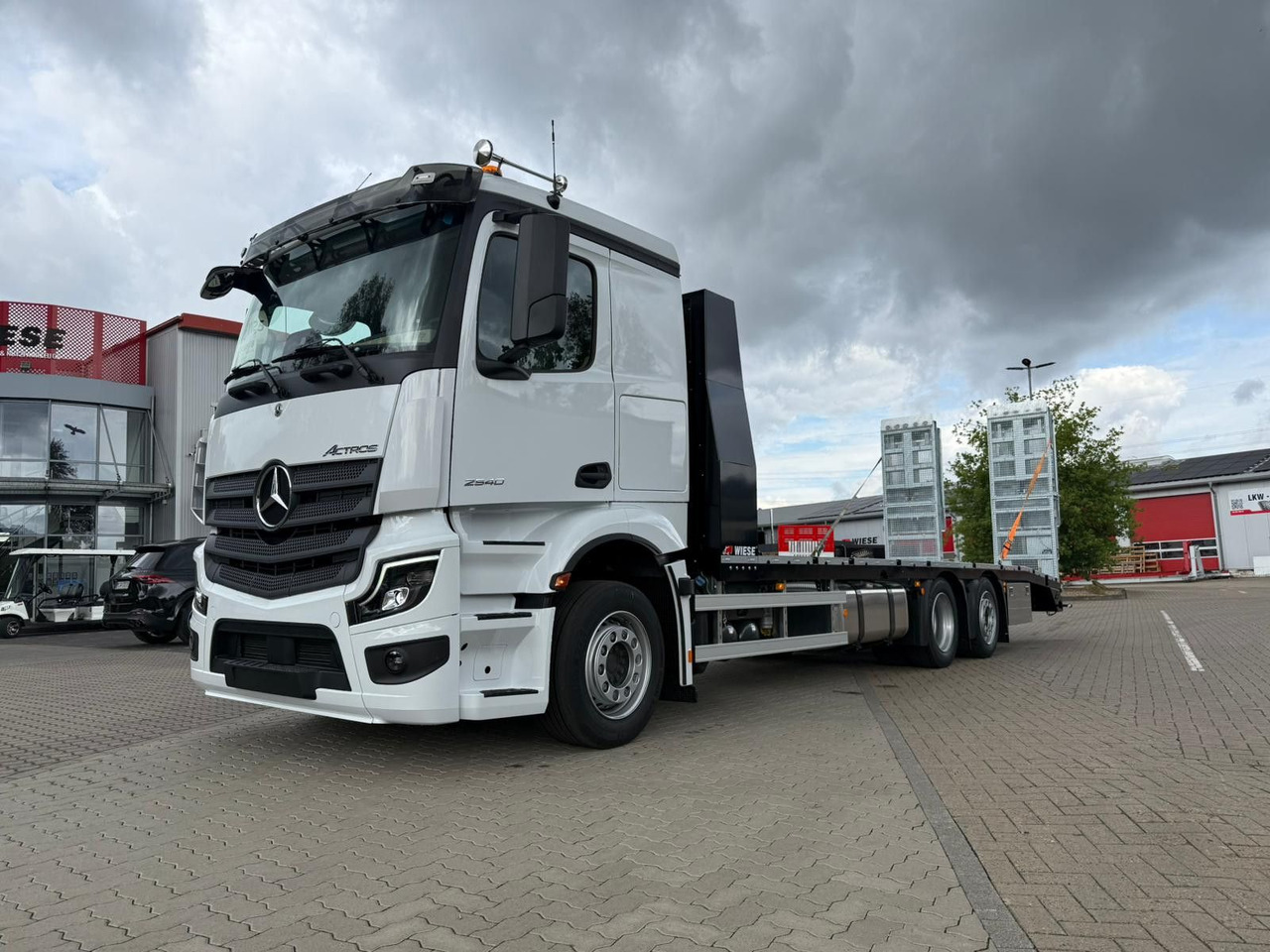 Mercedes-Benz Actros mit Rampen, Maschinentransporter - Transporter lastebil: bilde 1 Mercedes-Benz Actros mit Rampen, Maschinentransporter - Transporter lastebil: bilde 1