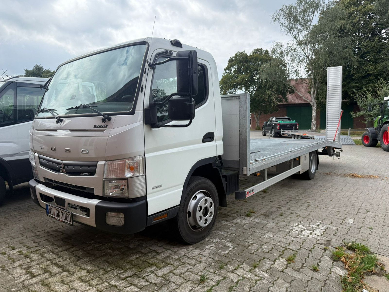 Mitsubishi Fuso Canter 7C18 Arbeitsbühnentransporter - Bergingsbil: bilde 1 Mitsubishi Fuso Canter 7C18 Arbeitsbühnentransporter - Bergingsbil: bilde 1