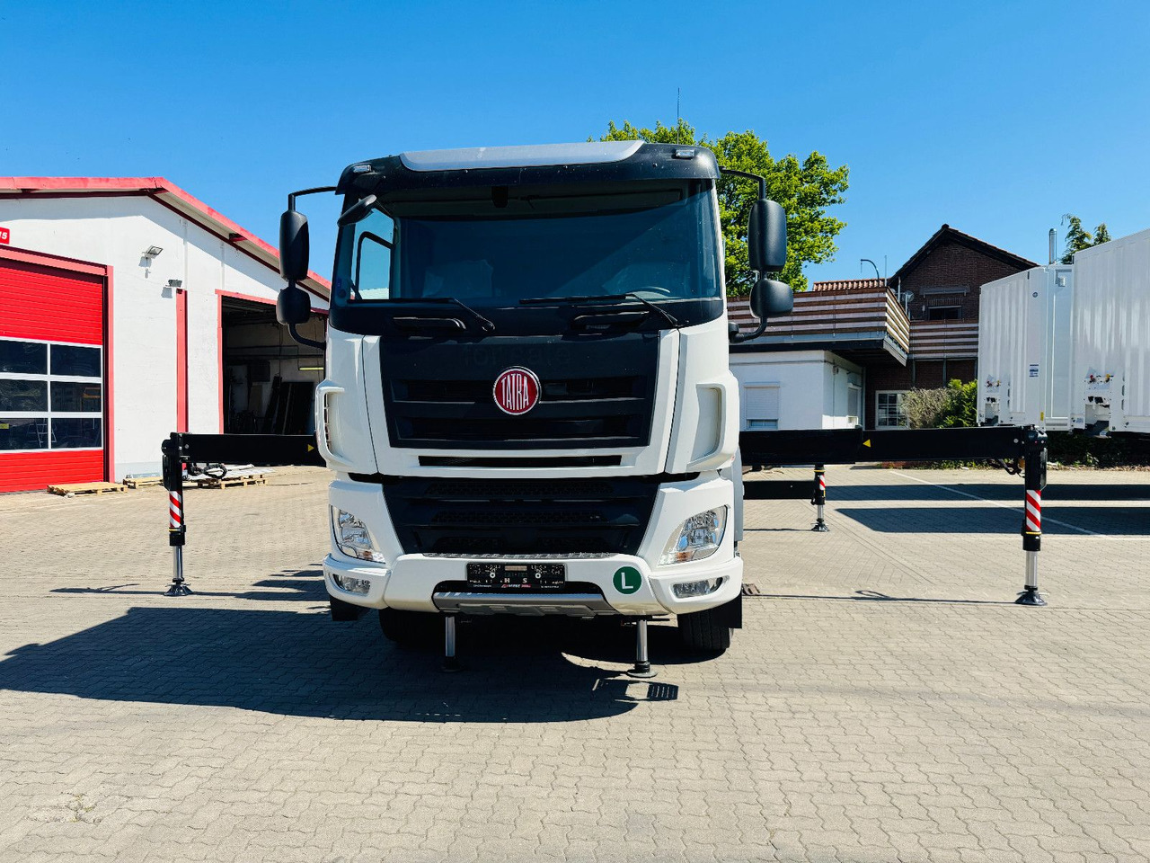 Tatra 6x6x6 Phoenix Fassi F545RA.2.27 L214 V20 - Planbil, Kranbil: bilde 3 Tatra 6x6x6 Phoenix Fassi F545RA.2.27 L214 V20 - Planbil, Kranbil: bilde 3