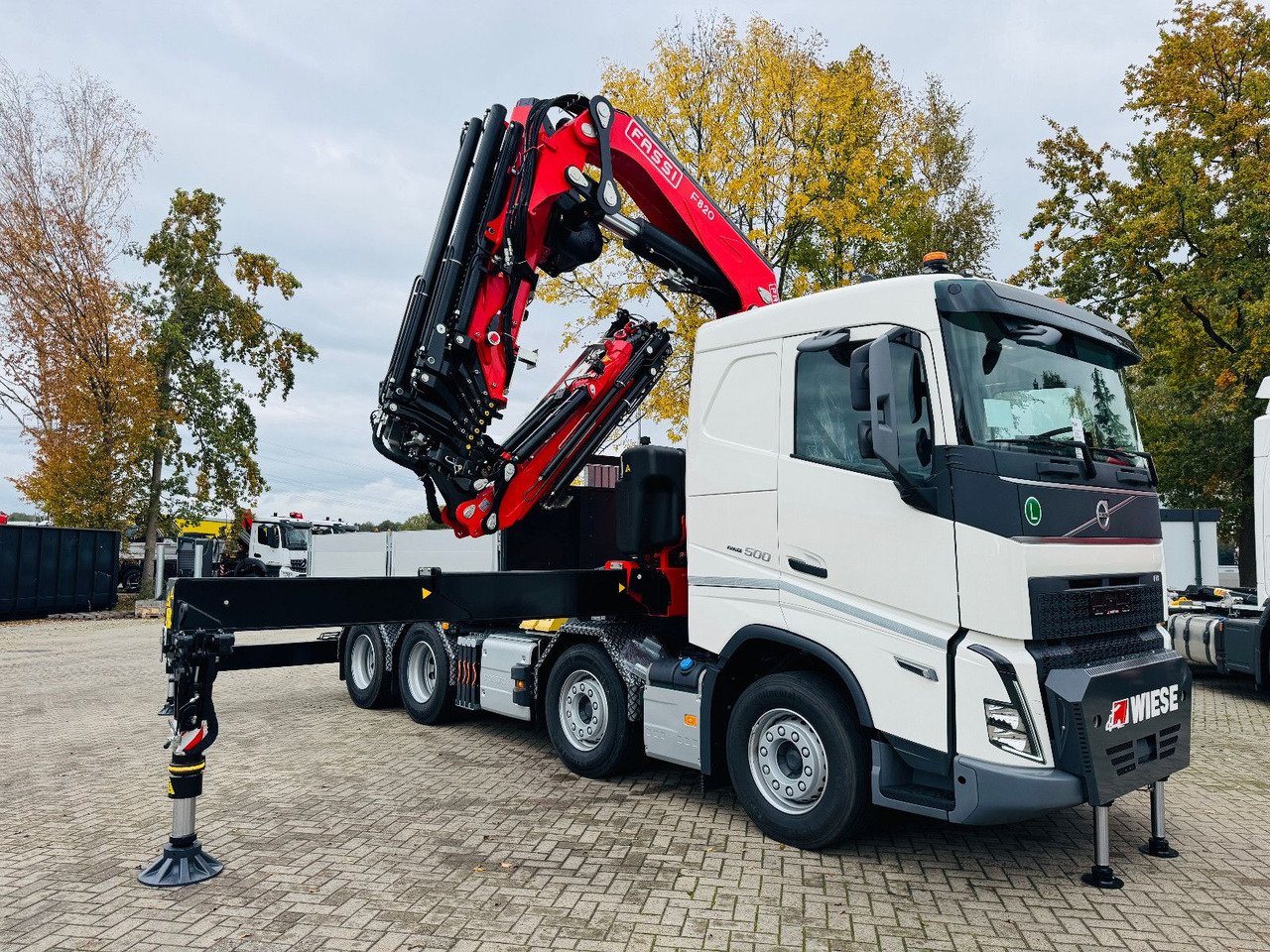 Volvo FH 500 8x4 Kran F820 RA2.27 Jib & Winde Sofort - Trekkvogn: bilde 1 Volvo FH 500 8x4 Kran F820 RA2.27 Jib & Winde Sofort - Trekkvogn: bilde 1