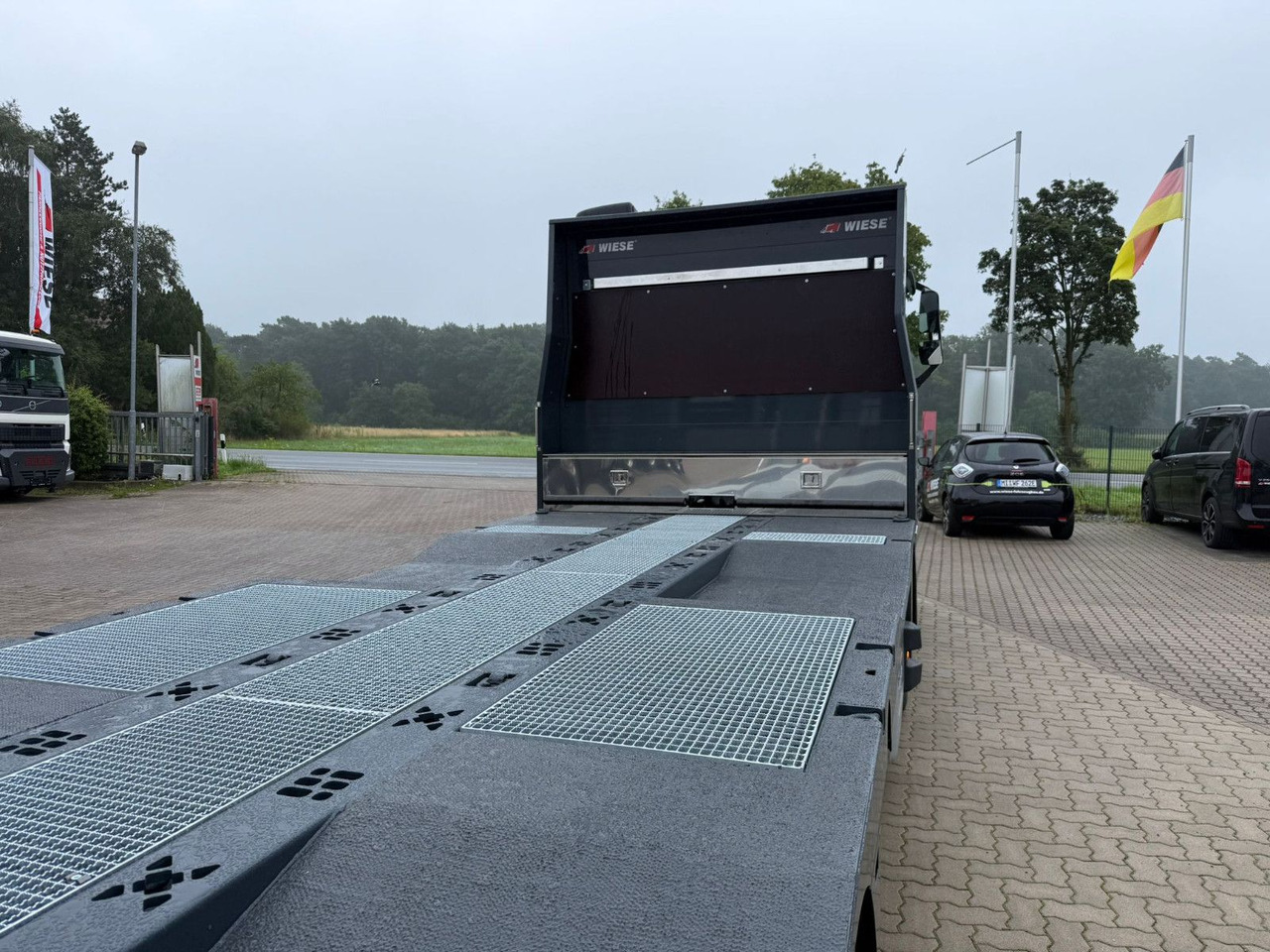 Volvo Arbeitsbühnen Baumaschinentransporter mit Rampen - Transporter lastebil: bilde 5 Volvo Arbeitsbühnen Baumaschinentransporter mit Rampen - Transporter lastebil: bilde 5