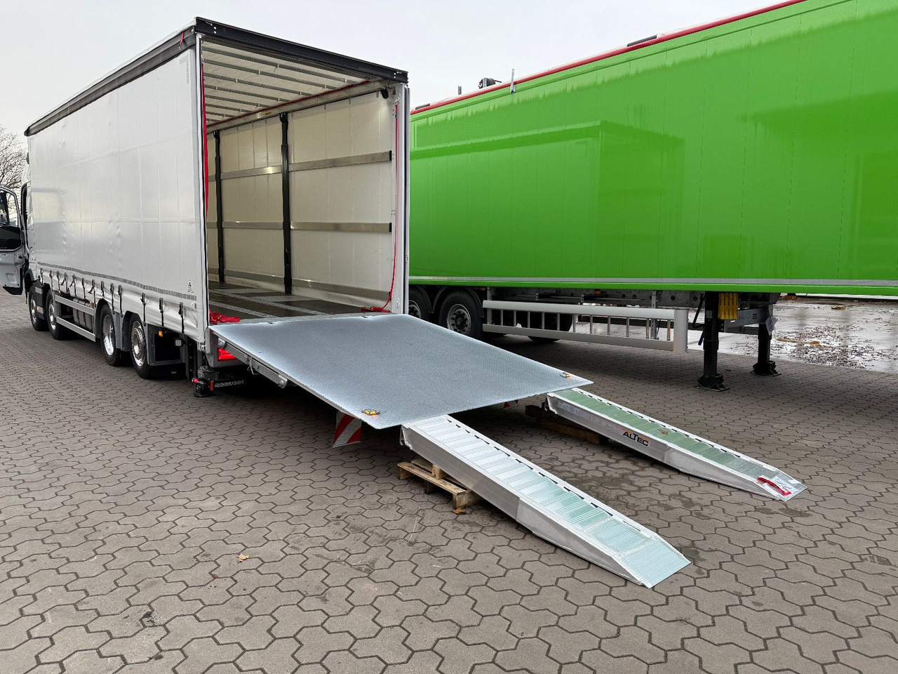 Volvo FH 500 Gabelstaplertransporter LBW 9t Dhollandia - Bergingsbil: bilde 5 Volvo FH 500 Gabelstaplertransporter LBW 9t Dhollandia - Bergingsbil: bilde 5