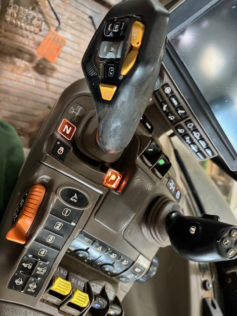 JOHN DEERE 6250R - Traktor: bilde 4 JOHN DEERE 6250R - Traktor: bilde 4