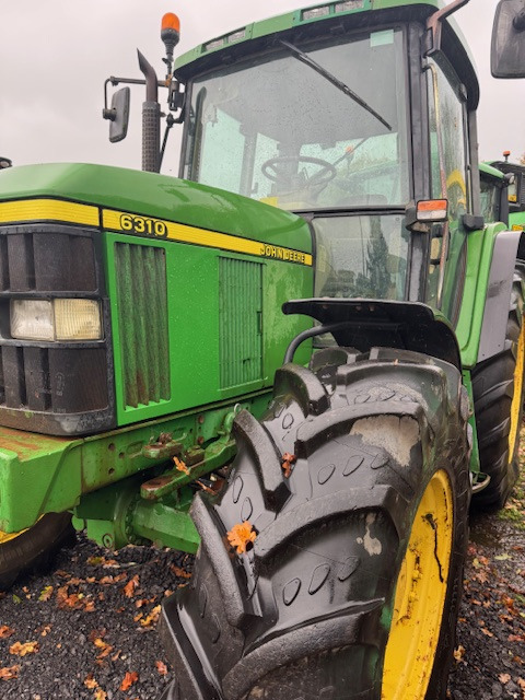 JOHN DEERE 6310 - Traktor: bilde 1 JOHN DEERE 6310 - Traktor: bilde 1