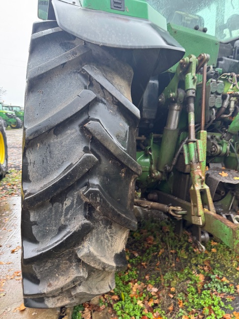 JOHN DEERE 6400 - Traktor: bilde 5 JOHN DEERE 6400 - Traktor: bilde 5