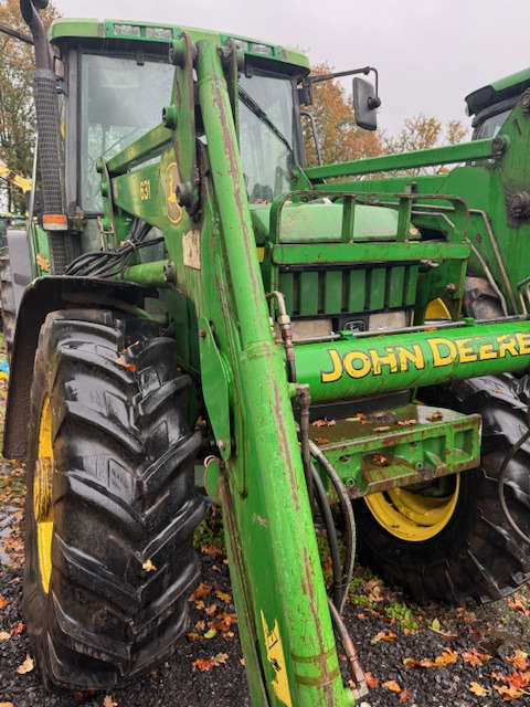 JOHN DEERE 6400 - Traktor: bilde 1 JOHN DEERE 6400 - Traktor: bilde 1