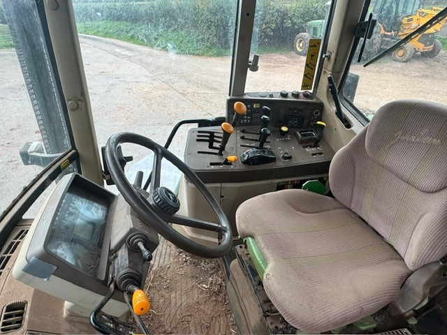 JOHN DEERE 6910 - Traktor: bilde 4 JOHN DEERE 6910 - Traktor: bilde 4