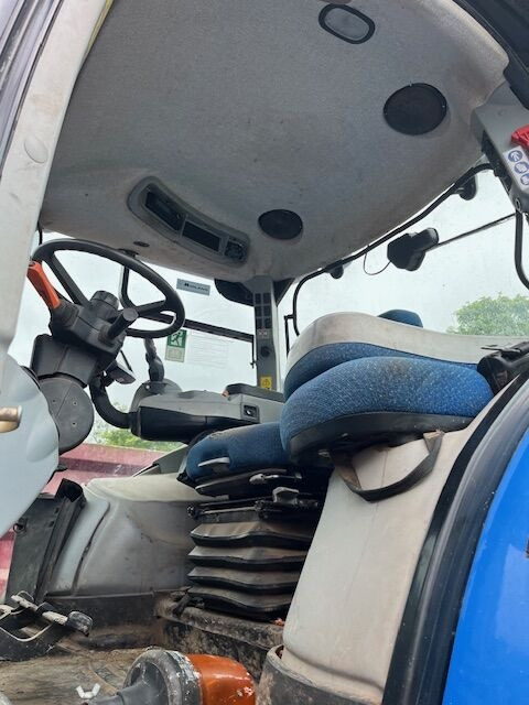New Holland T7.220 - Traktor: bilde 4 New Holland T7.220 - Traktor: bilde 4