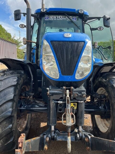 New Holland T7.220 - Traktor: bilde 1 New Holland T7.220 - Traktor: bilde 1