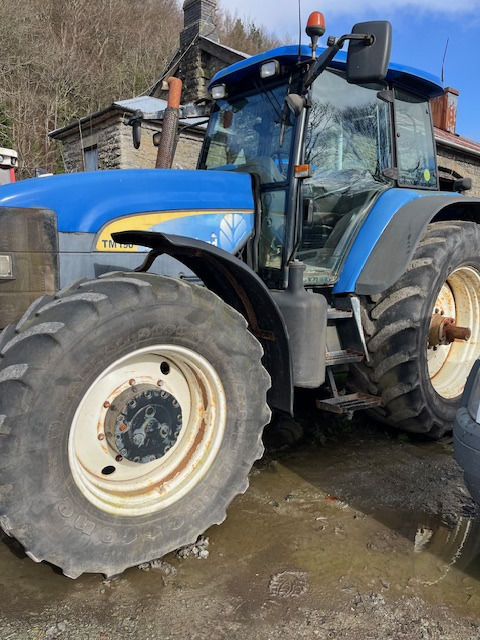 New Holland TM190 - Traktor: bilde 1 New Holland TM190 - Traktor: bilde 1