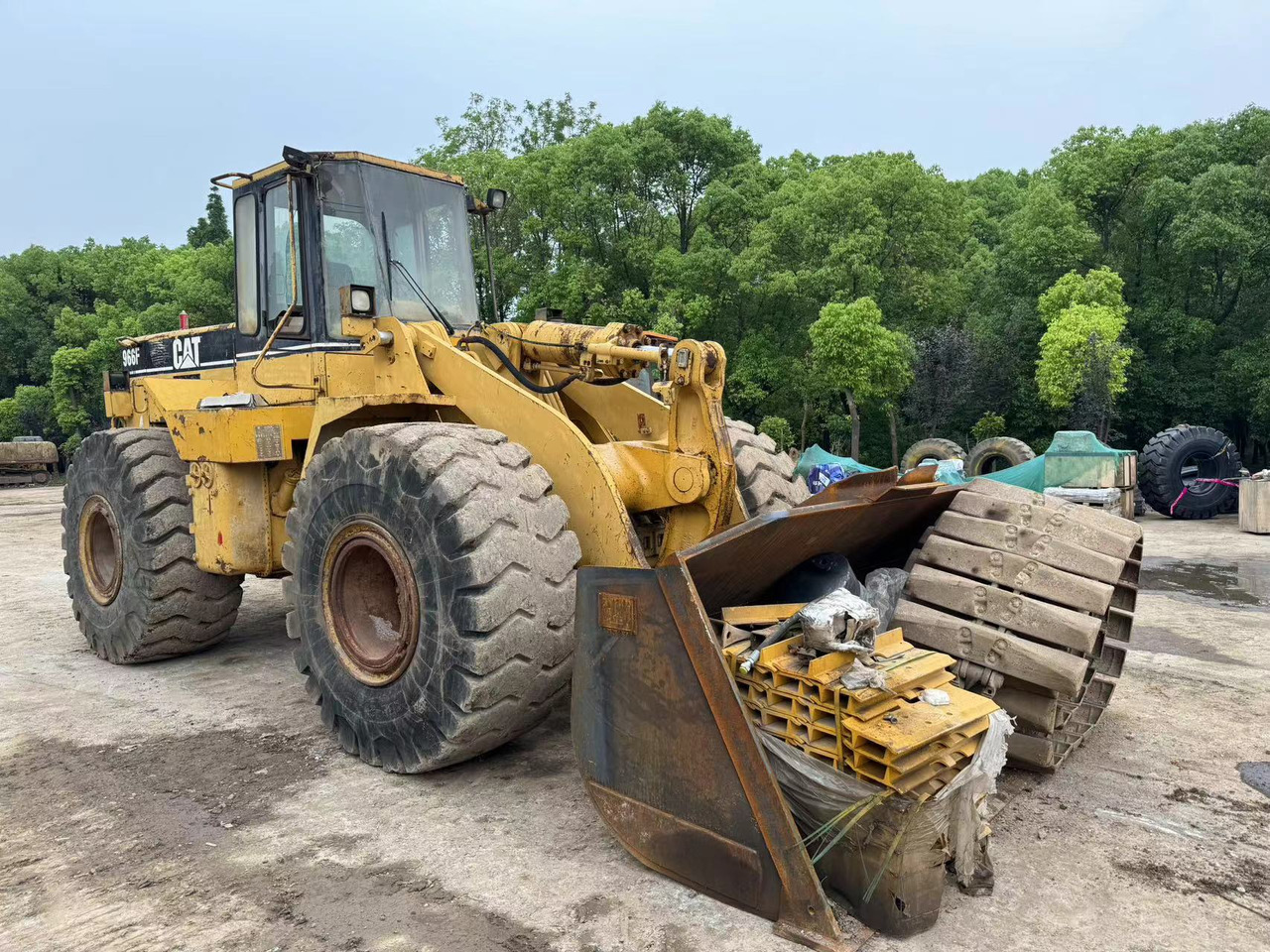 CATERPILLAR 966F - Bygg og anlegg: bilde 3 CATERPILLAR 966F - Bygg og anlegg: bilde 3