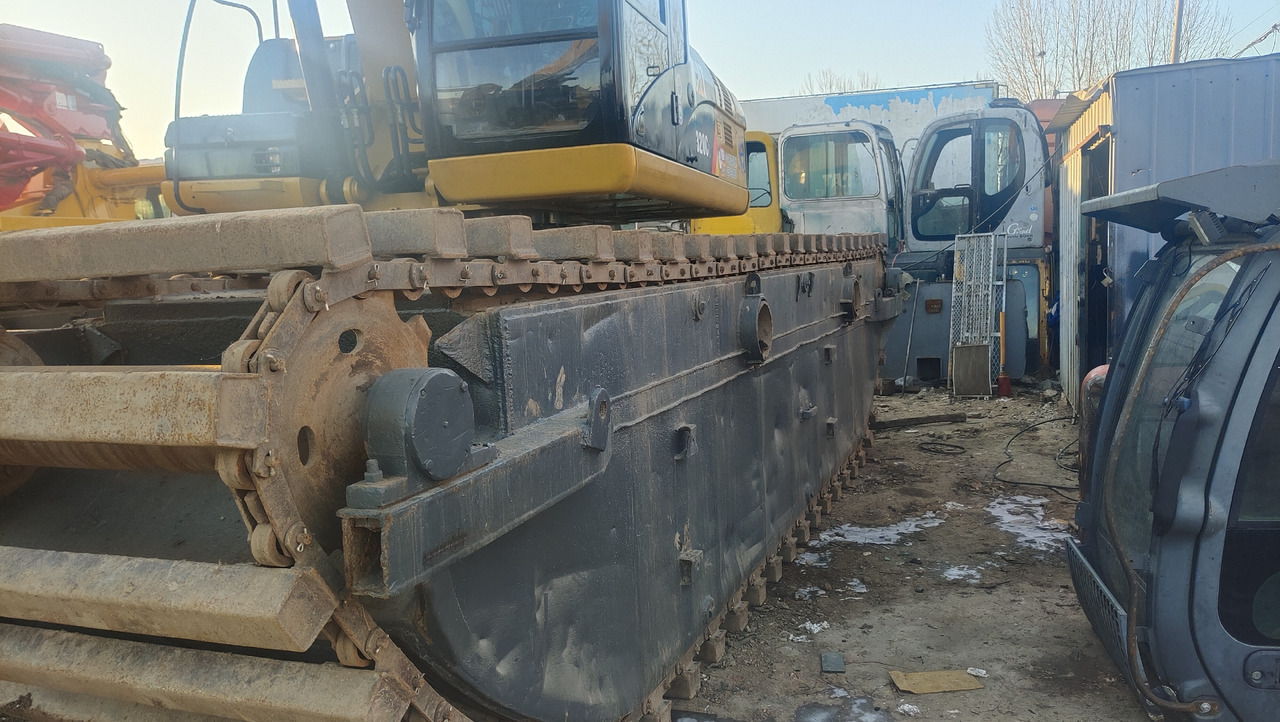 CATERPILLAR 320C - Amfibisk gravemaskin: bilde 2 CATERPILLAR 320C - Amfibisk gravemaskin: bilde 2