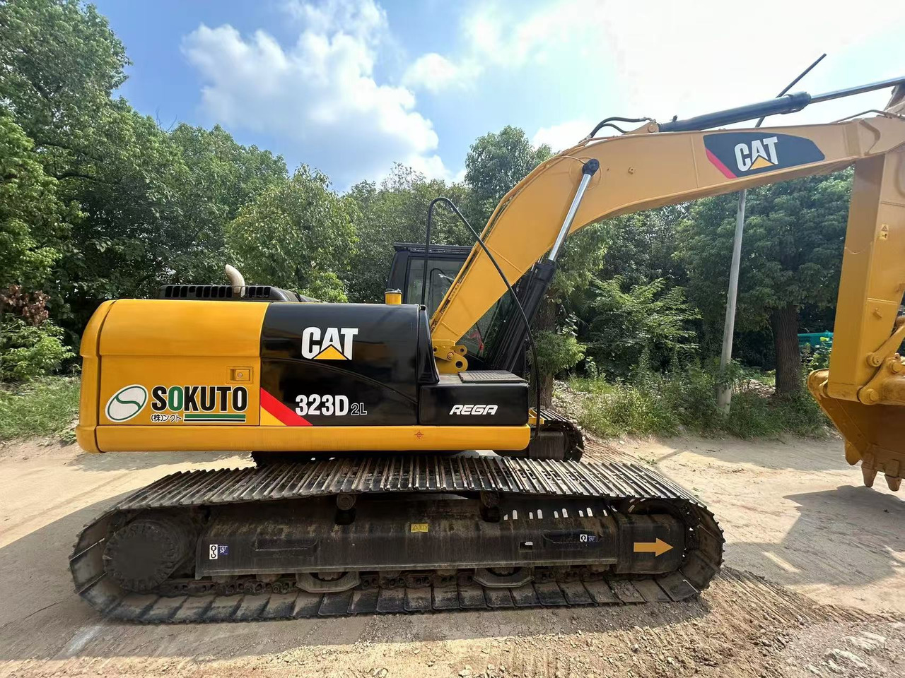 CATERPILLAR 323D - Beltegraver: bilde 1 CATERPILLAR 323D - Beltegraver: bilde 1