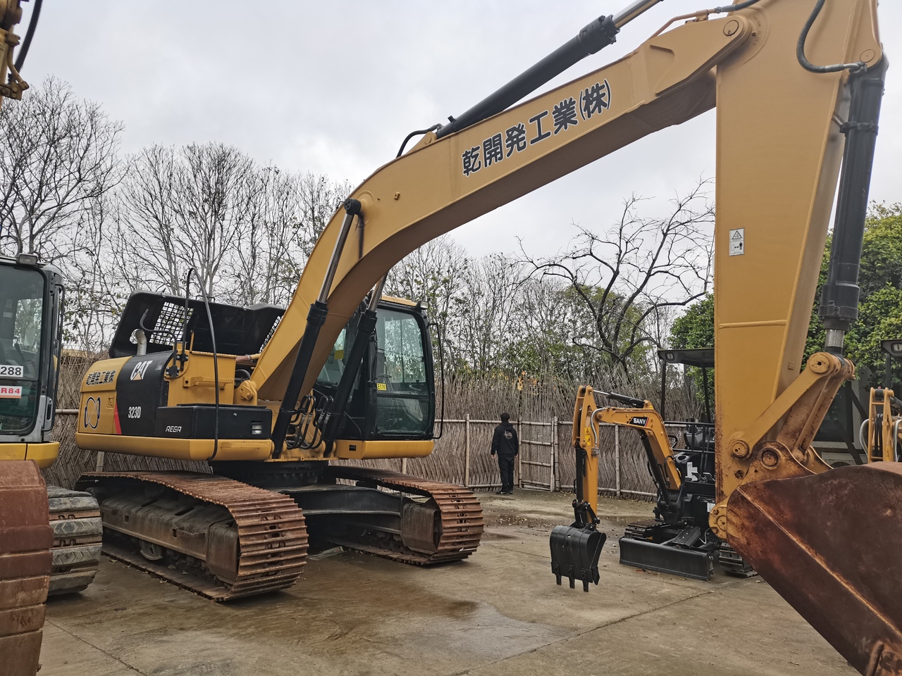 CATERPILLAR 323D - Beltegraver: bilde 3 CATERPILLAR 323D - Beltegraver: bilde 3