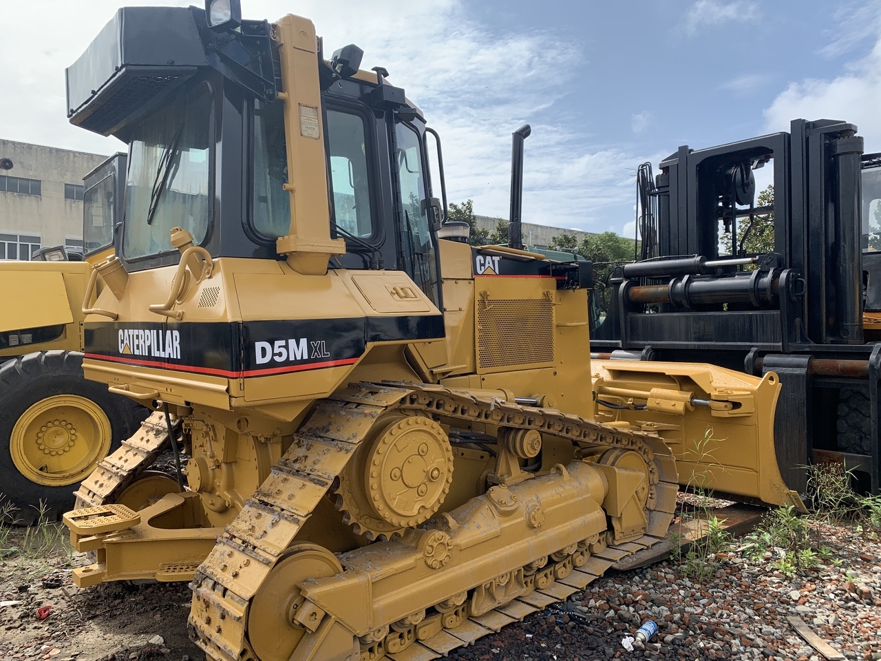 CATERPILLAR D5M - Bulldozer: bilde 1 CATERPILLAR D5M - Bulldozer: bilde 1