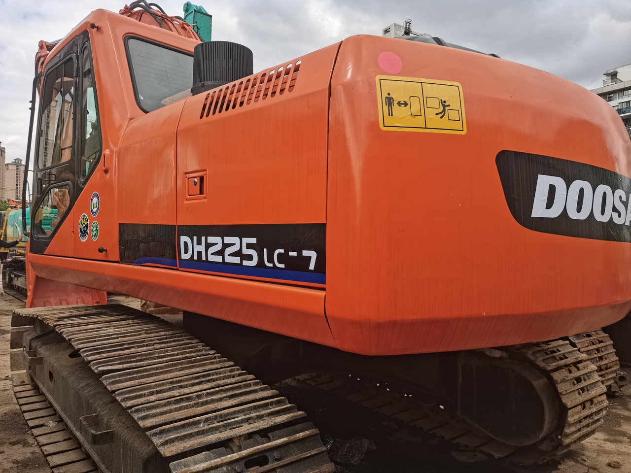 DOOSAN DH225LC-7 - Beltegraver: bilde 2 DOOSAN DH225LC-7 - Beltegraver: bilde 2
