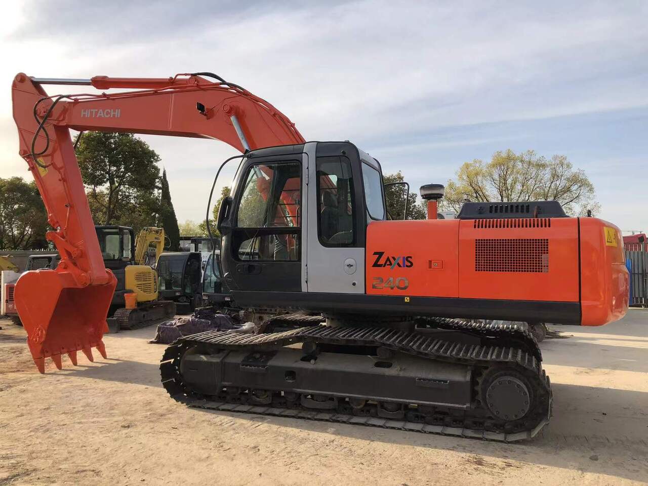 HITACHI ZX240 - Beltegraver: bilde 3 HITACHI ZX240 - Beltegraver: bilde 3