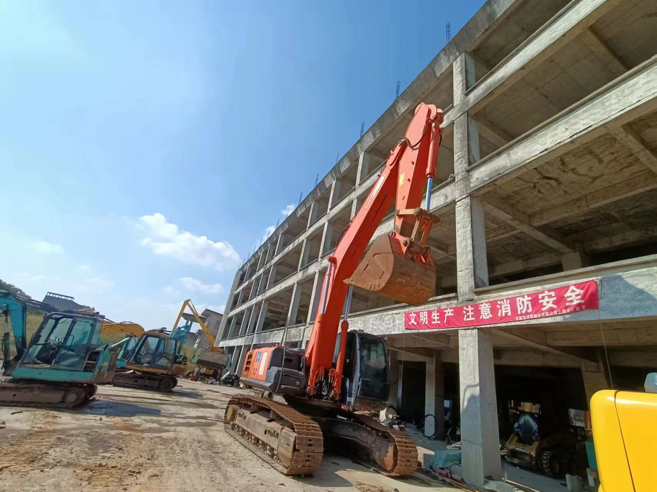 HITACHI ZX360H - Beltegraver: bilde 2 HITACHI ZX360H - Beltegraver: bilde 2