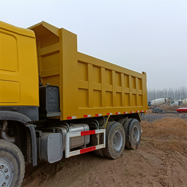 Tippbil HOWO 6x4-375hp-Yellow: bilde 14